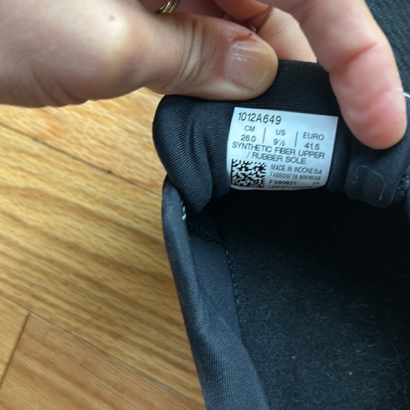 ASICS Gel Kayano 27 - Picture 2 of 4